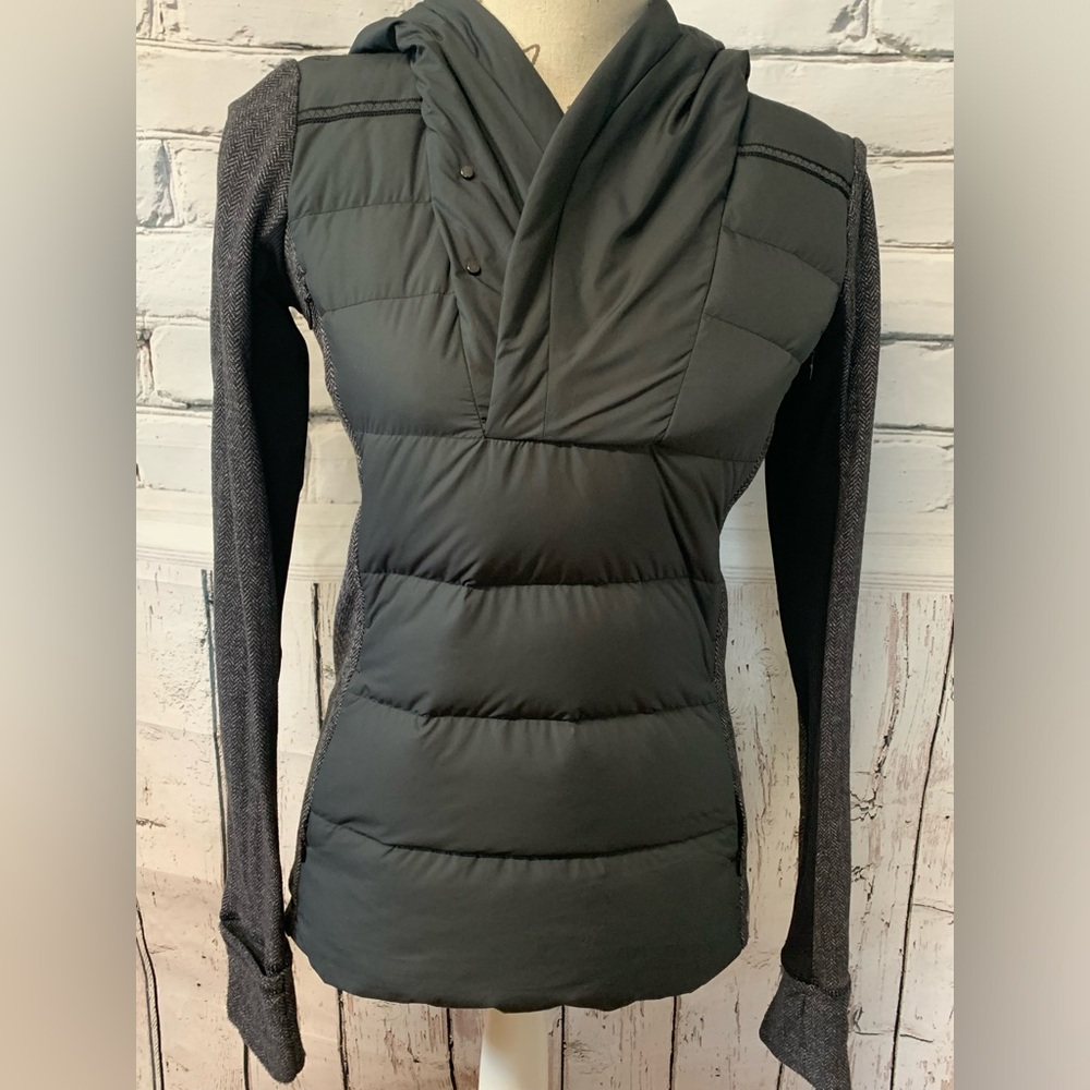 Lululemon Fluff Off down Pullover